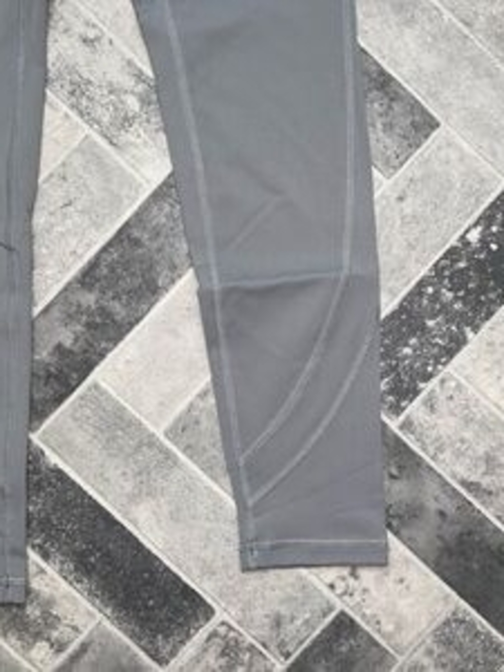 Alphalete Charcoal High-Rise Leggings - Picture 4 of 6